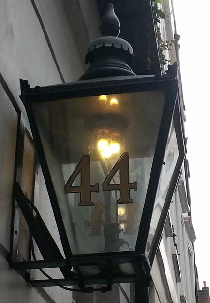 An old gas lamp that we pass under as we make our way through haunted St James's.