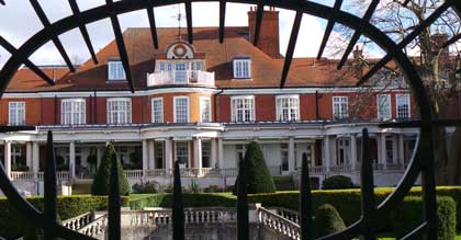 One of the houses we see on our tour around the village of Hampstead.