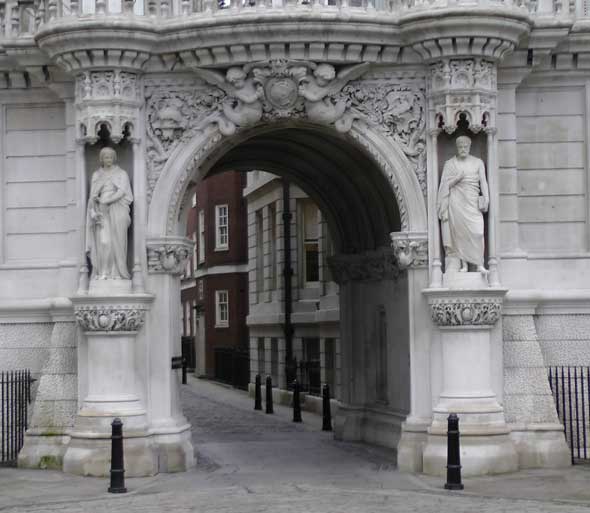 The arch that featured in the opening scene of Guy Ritchie's Sherlock Holmes.